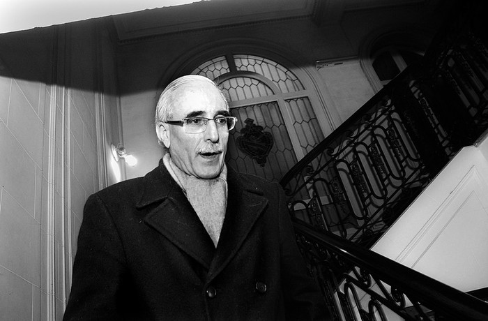 Eduardo Lorier, ayer, tras la reunion de los cabezas de lista del Frente Amplio en la sede partidaria.  · Foto: Fernando Morán