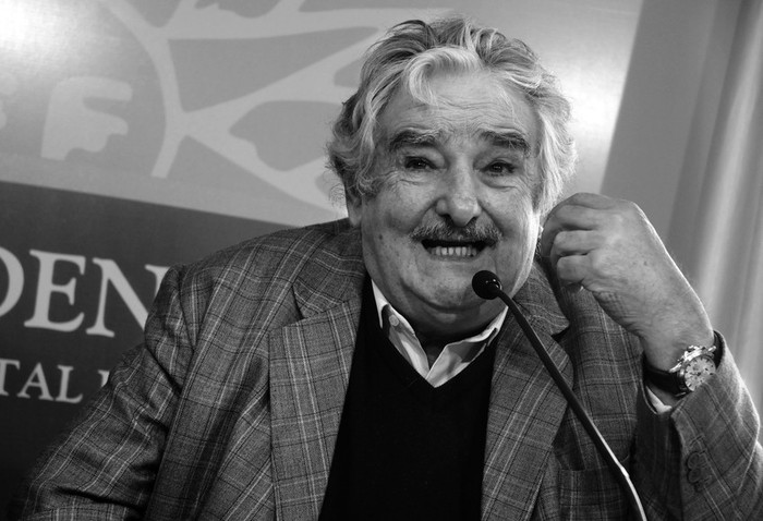 El presidente José Mujica durante la conferencia de prensa que brindó ayer, tras la reunión del gabinete social en la residencia de Suárez y Reyes. · Foto: Fernando Morán