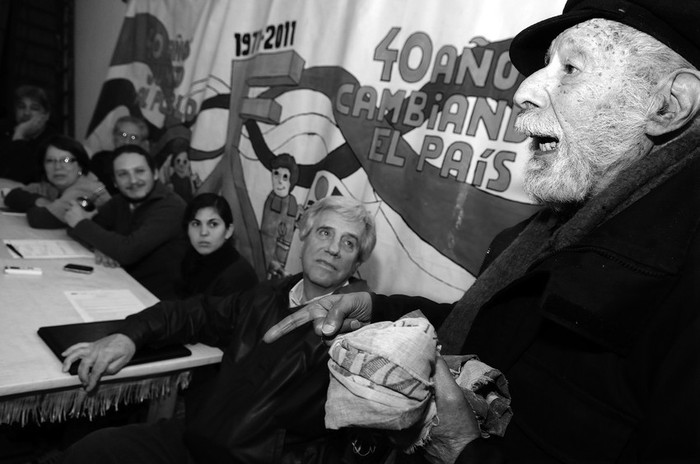 Tabaré Vázquez, ayer, en el comité del Frente Amplio Cuaró. · Foto: Nicolás Celaya