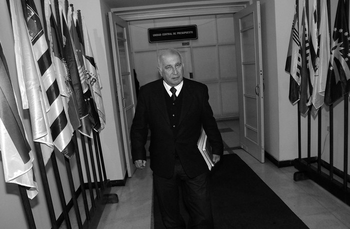 Artigas Barrios llegando a una sesión del Congreso de Intendentes. (archivo, julio de 2011) · Foto: Fernando Morán