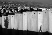 Muro de separación en el campo de refugiados de Shuafat, cerca del asentamiento judío de Pisgat Zeev, en Jerusalén. 