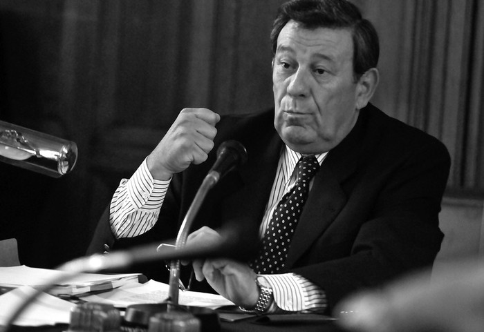 Rodolfo Nin Novoa en la comision de Constitucion y Legislacion del Senado. (archivo, mayo de 2011) · Foto: Javier Calvelo