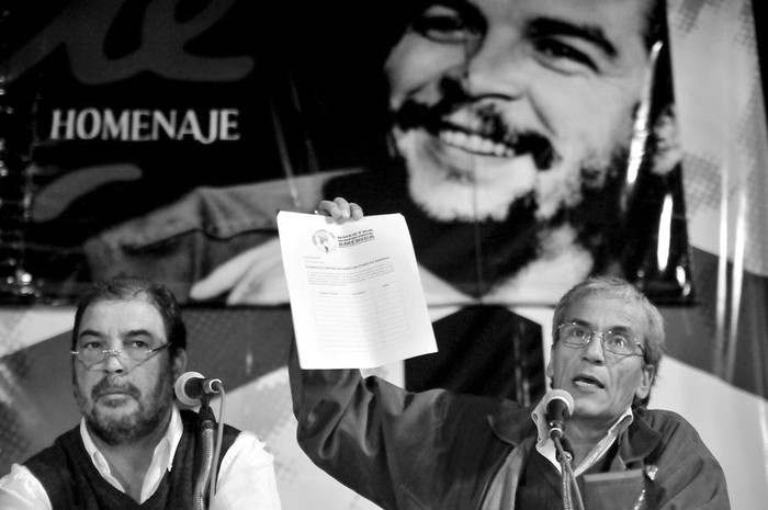 Plenario de cierre del Congreso del PIT.CNT, el sabado en el Palacio Penarol.  · Foto: Javier Calvelo