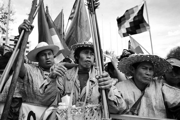 Manifestacion en el centro de La Paz para respaldar al presidente boliviano, Evo Morales, en su conflicto con los indigenas
de la Amazonia que marchan para rechazar la construccion de una carretera que partira en dos un parque natural.
 · Foto: Efe, Santi Palacios