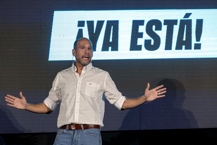 Martín Lema, este miércoles, en el lanzamiento de campaña a la Intendencia de Montevideo. · Foto: Rodrigo Viera Amaral