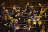 Diputados votando a favor de la ley integral para personas trans, en la noche del 18 de octubre. Diputados votando a favor de la ley integral para personas trans, en la noche del 18 de octubre.