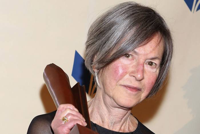 Louise Gluck, en los Premios Nacionales del Libro, en Nueva York (archivo, noviembre de 2014). · Foto: Robin Marchant, Getty, AFP 
