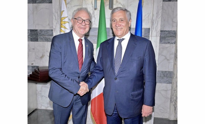 Mario Lubetkin y Antonio Tajani, el viernes 27 de junio, en Roma. · Foto: Cancillería uruguaya