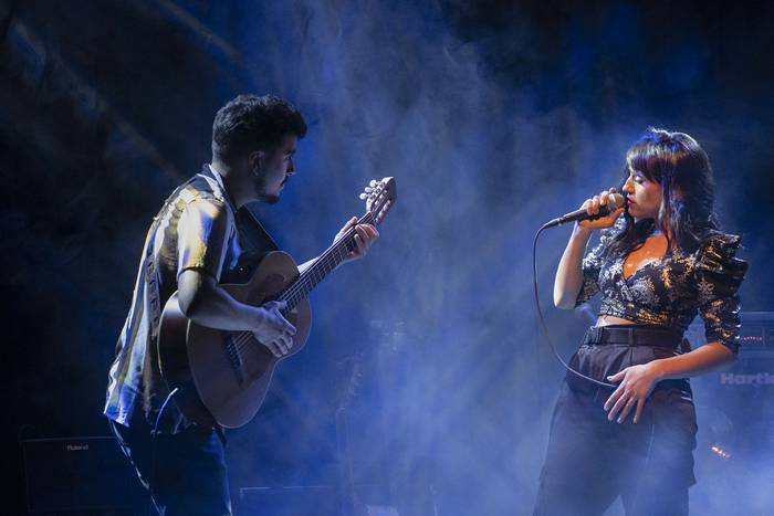 Lucía Ferreira durante su show del pasado 2 de octubre, en Magnolio Sala.  · Foto: Mariana Greif