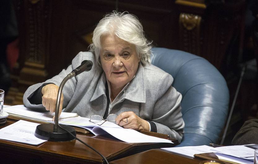 lucia RS41256_20200930ER_79