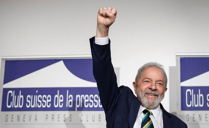 Luiz Inácio Lula da Silva durante una conferencia en el Club de Prensa de Ginebra (archivo, marzo de 2021). · Foto: Fabrice Coffrini, AFP