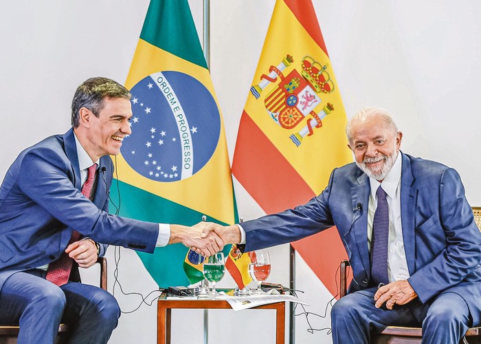 Pedro Sánchez y Luiz Inácio Lula da Silva, el 6 de marzo, en Brasilia. · Foto: Ricardo Stuckert, presidencia de Brasil