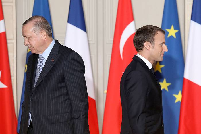 Recep Tayyip Erdogan y Emmanuel Macron, durante una conferencia de prensa conjunta, en el Palacio del Elíseo en París. Archivo, enero de 2018. · Foto: Ludovic Marin, AFP