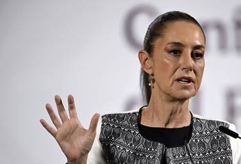 Claudia Sheinbaum, presidenta de México, en el Palacio Nacional en Ciudad de México, el 3 de abril. · Foto: Alfredo Estrella, AFP