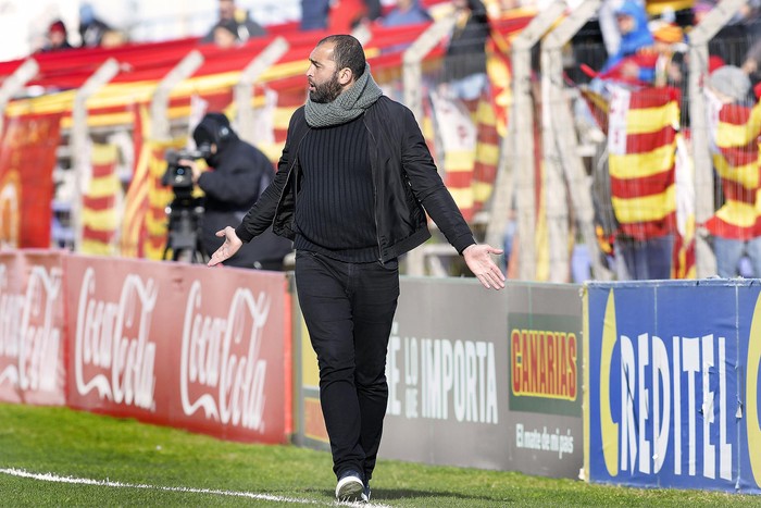 Marcelo Méndez, durante el partido Cerro - Progreso, en el Parque Capurro. · Foto: Sandro Pereyra