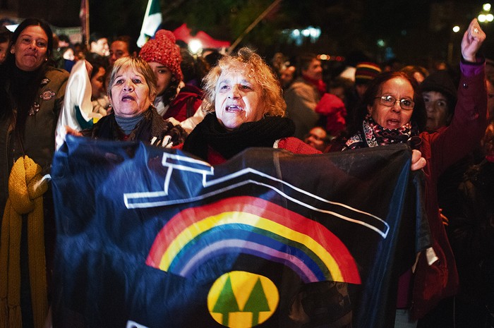 Foto principal del artículo 'FUCVAM se movilizó en el Palacio Legislativo' · Foto: Juan Manuel Ramos