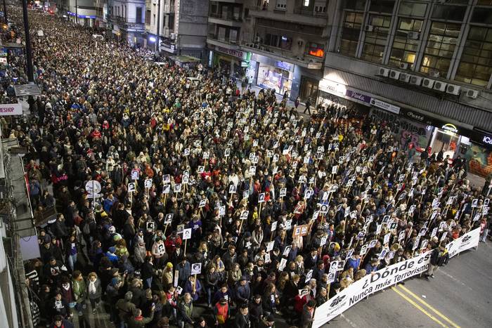 Marcha del Silencio en el Centro de Montevideo. · Foto: Camilo dos Santos
