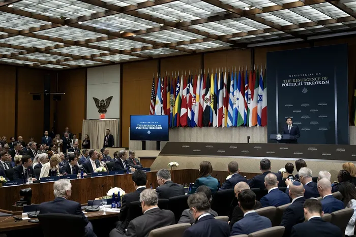 Marco Rubio en la cumbre para “combatir el resurgimiento del terrorismo político”, el 16 de julio, en Washington. · Foto: Brendan Smialowski, AFP