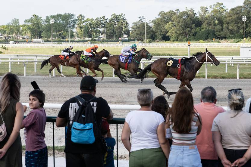 Lento 153 - Cruzar la meta 06