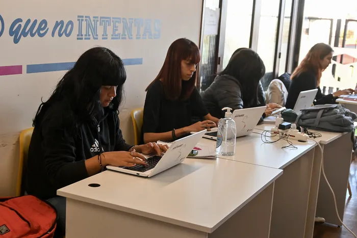 Foto principal del artículo 'El programa +Trayectorias abrió inscripciones y durará cuatro meses' · Foto: Intendencia de Salto