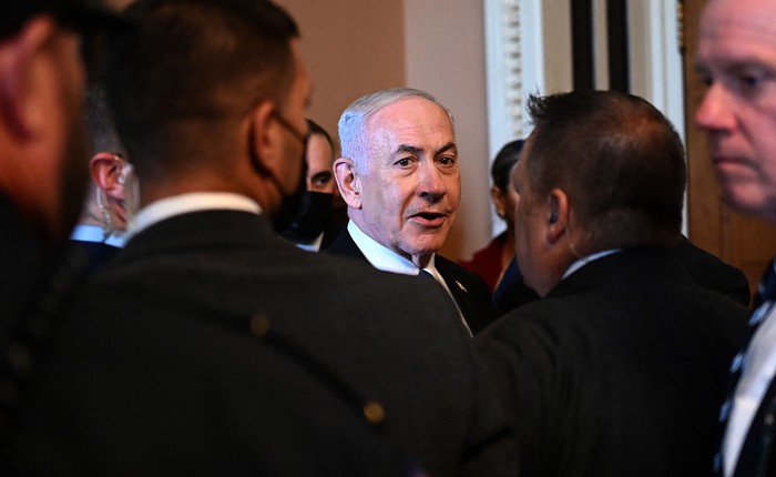 El primer ministro israelí, Benjamin Netanyahu, llega a una reunión con legisladores en el Capitolio de Estados Unidos en Washington. · Foto: Alex Wroblewski, AFP El primer ministro israelí, Benjamin Netanyahu, llega a una reunión con legisladores en el Capitolio de Estados Unidos en Washington. · Foto: Alex Wroblewski, AFP