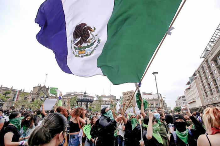 Manifestación en el marco del Día Internacional del Aborto Seguro, el 28 de setiembre de 2020, en Guadalajara, México. · Foto: Ulises Ruiz, AFP