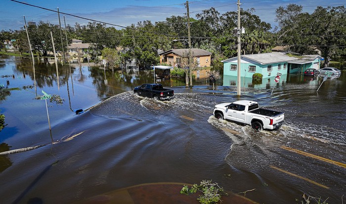 Inundaciones por el huracán Milton, el 10 de octubre, en Florida, Estados Unidos. · Foto: Miguel J. Rodríguez Carrillo, AFP