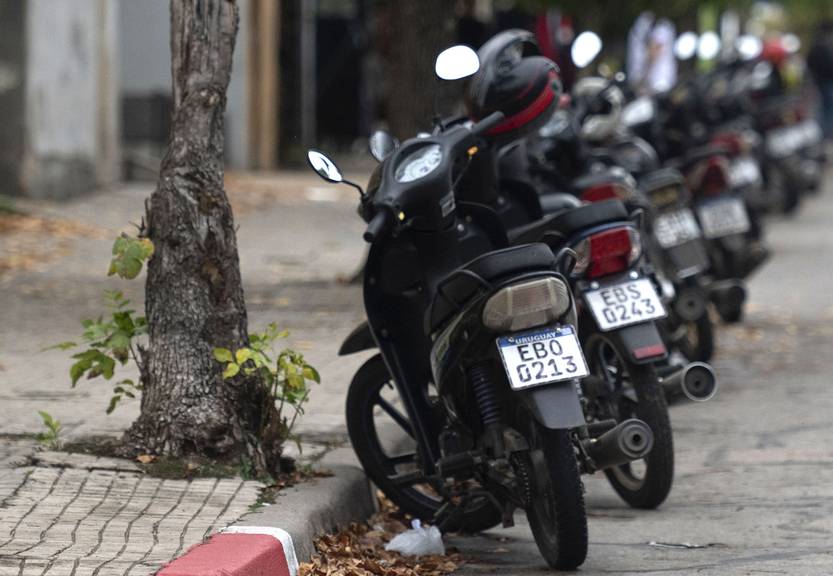 motos RS210214_20240415AM_043