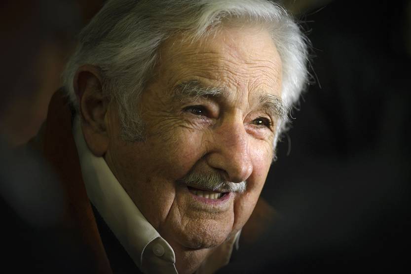 mujica RS1257_20221031mq_0012