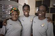 Agnes Anaafi, Mukarama Abdulai y Cristina Agyeiwaa, de Ghana, en el hotel Radisson, el sábado 17 de noviembre. Foto: Mariana Greif. 