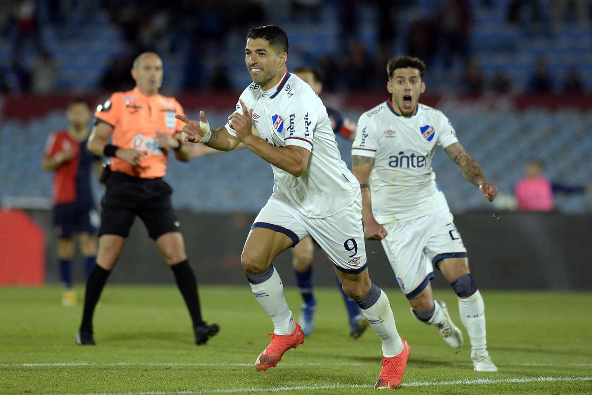 Gol de Suárez y la Tabla Anual para Nacional. Campeonato Uruguayo