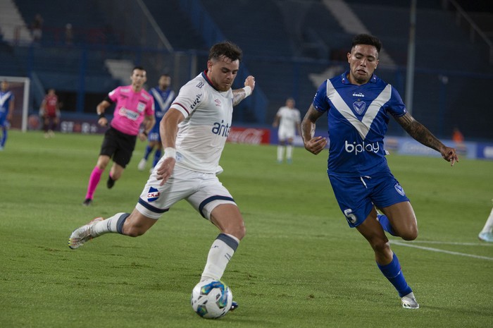 Nacional y Vélez Sarsfield, el 11 de enero, en el Gran Parque Central. · Foto: Camilo dos Santos