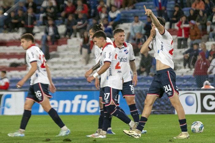 Gol de Gonzalo Petit, de Nacional, el 24 de octubre, en el Gran Parque Central. · Foto: Rodrigo Viera Amaral