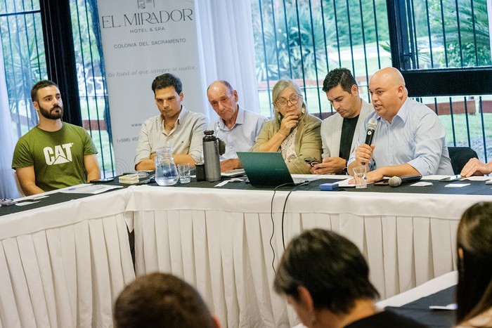 Durante el encuentro, el 14 de febrero, en el hotel El Mirador, en Colonia. · Foto: Daniela Hernández