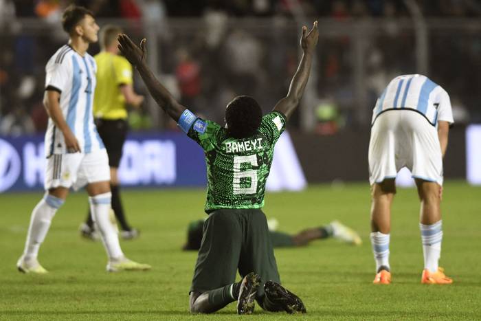 Daniel Bameyi, de Nigeria, al final del partido con Argentina, en San Juan, Argentina (31.05.2023). · Foto: Andrés Larrovere, AFP