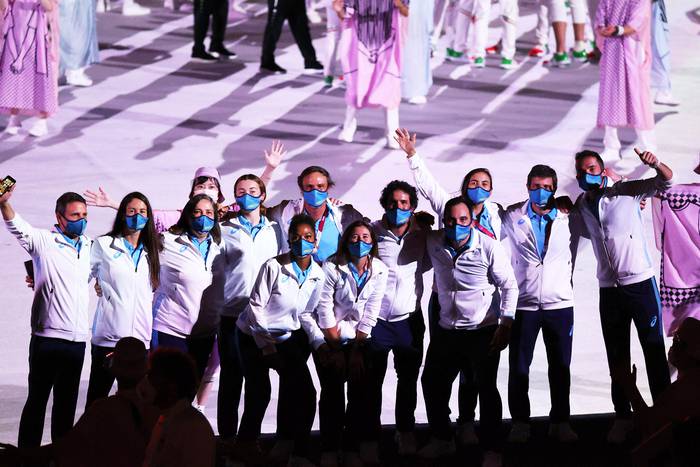 Delegación uruguaya durante la ceremonia de apertura de los Juegos Olímpicos Tokio 2020. · Foto: Facundo Castro