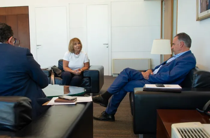 Noemi Fremd y Yamandú Orsi, el 9 de marzo, en la Torre Ejecutiva. · Foto: Presidencia