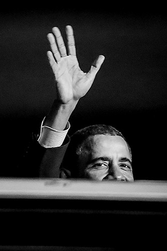 Barack Obama tras su llegada a bordo del Air Force One, ayer, al aeropuerto de Bruselas (Bélgica). / Foto: Julien Warnand, Efe