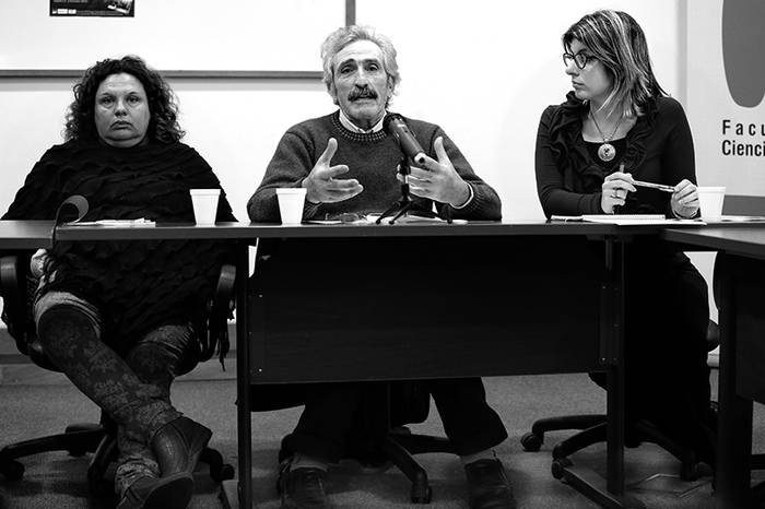 María Flores, de Unatra, y Rómulo Gamarra y María Sanguinetti, de la Asociación de Cultivadores de Arroz, ayer durante el seminario en la Facultad de Ciencias Sociales. / Foto: Sandro Pereyra