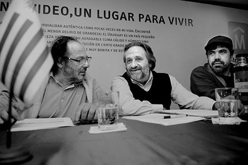 Daniel Olesker, Francisco Beltrame  y Óscar Andrade, ayer, durante la mesa redonda "Montevideo y la inclusión social" organizada por la Intendencia de Montevideo en la Criola del Prado. /  Foto: Javier Calvelo