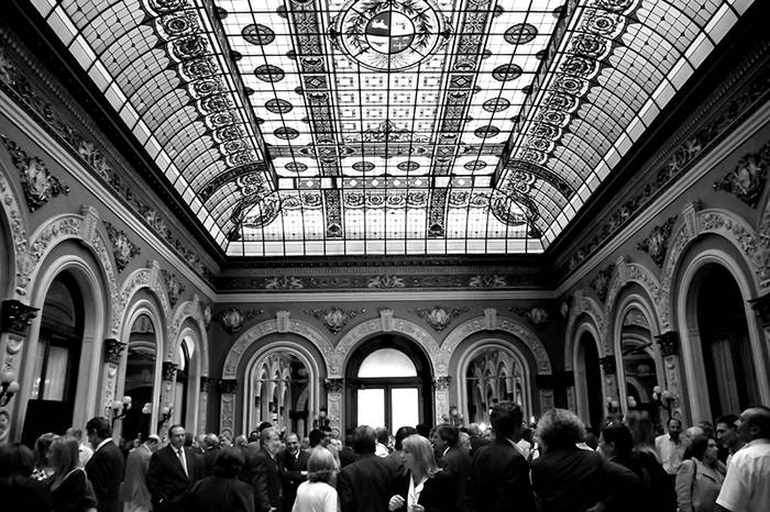 Patio central del Palacio Santos, sede del Ministerio de Relaciones Exteriores de Uruguay. / Foto: Javier Calvelo (archivo, marzo de 2010)