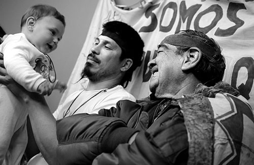 Participantes del debate “Entre la Academia y el Consejo de la Nación Charrúa” en Facultad de Humanidades./ Foto: Nicolás Celaya (archivo, octubre de 2013)