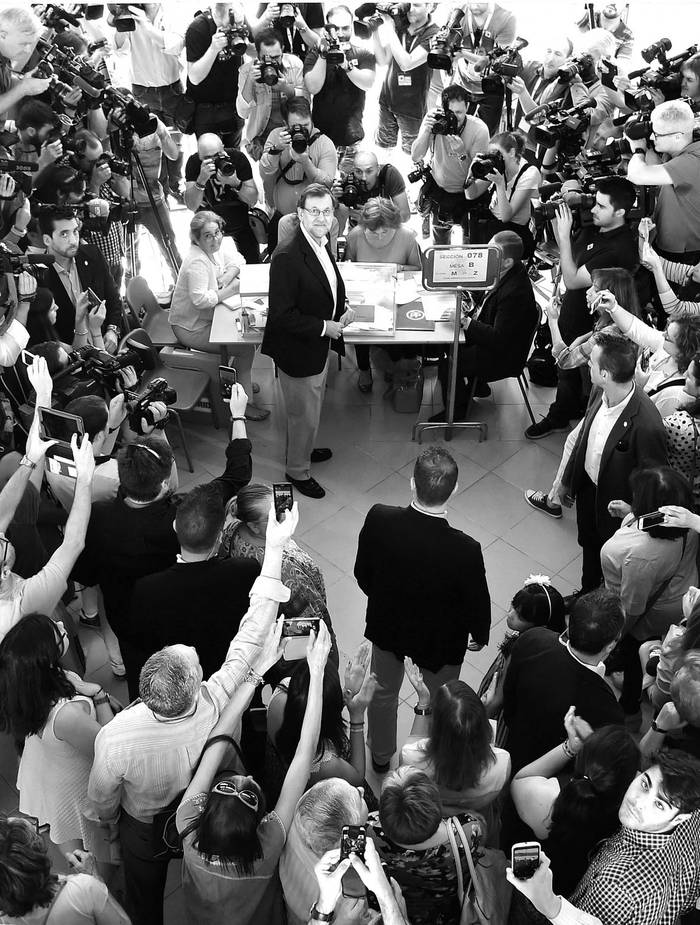 Mariano Rajoy, después de votar en las elecciones generales de España
en el colegio electoral de la universidad Bernadette en Moncloa-
Aravaca, Madrid, España. Foto: José Jordan, Afp