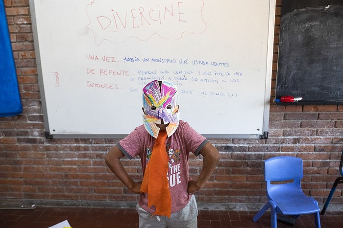 Actividad de Divercine en la escuela 55, en la zona del Hipódromo de Maroñas. · Foto: Alessandro Maradei