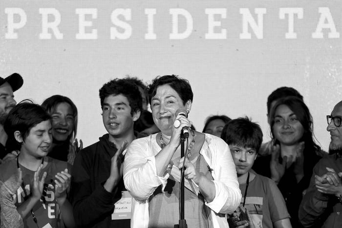Beatriz Sánchez, candidata a la presidencia por el Frente Amplio, ayer, en Santiago de Chile. Foto: Pablo Vera, AFP