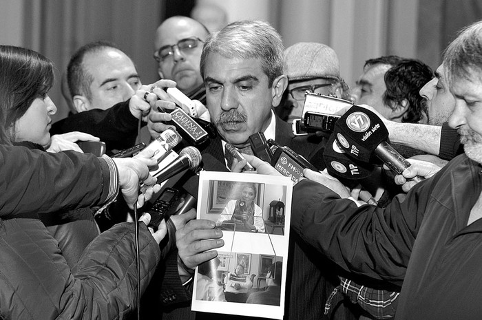 Aníbal Fernández, jefe de Gabinete argentino, ayer, en Buenos Aires. Foto: José Casal, EFE