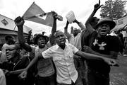 Protestas contra las elecciones presidenciales y para exigir la renuncia del presidente de Haití,
Michel Martelly, el sábado, en Puerto Príncipe, Haití. Foto:Héctor Retamal, Afp