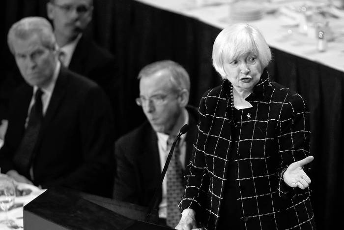 Janet Yellen, presidenta de la Reserva Federal, ayer, en el Club Económico de Nueva York. Foto:Spencer Platt, Afp