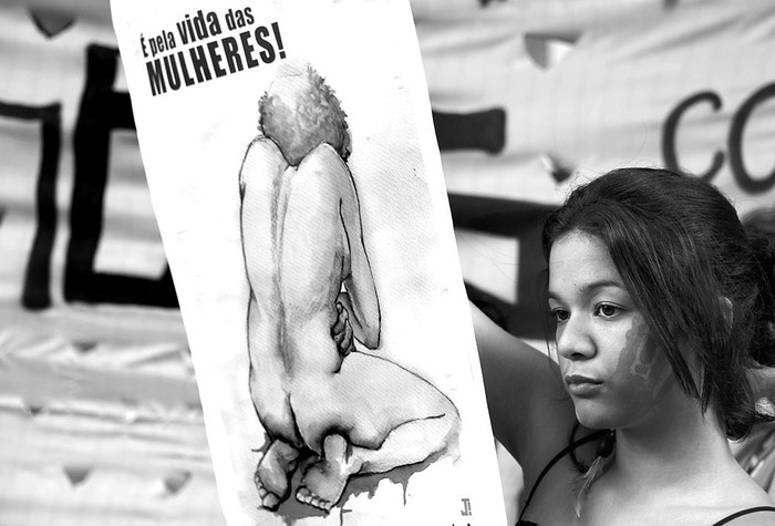 Conmemoración del Día Internacional de la Mujer, ayer, en la plaza Candelaria, en Río de Janeiro. Foto: Vanderlei Almeida, AFP