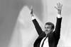 Emmanuel Macron, candidato presidencial francés por el movimiento ¡En Marcha!, ayer, después de la primera vuelta. Foto: Patrick Kovarik, AFP Emmanuel Macron, candidato presidencial francés por el movimiento ¡En Marcha!, ayer, después de la primera vuelta. Foto: Patrick Kovarik, AFP
